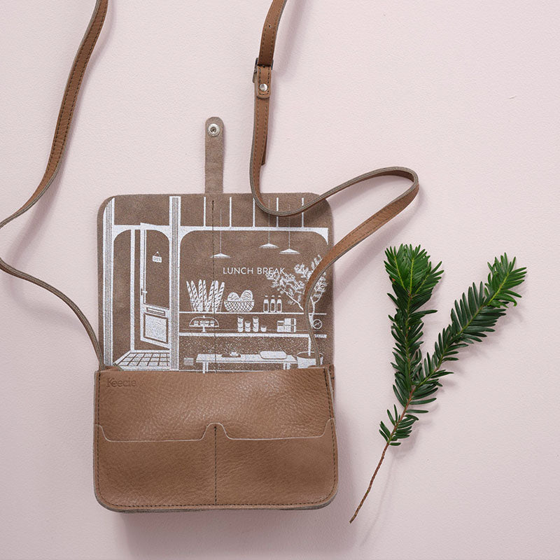 Lunch Break - Moss used look