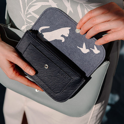 Cat Chase Medium - Ink Blue