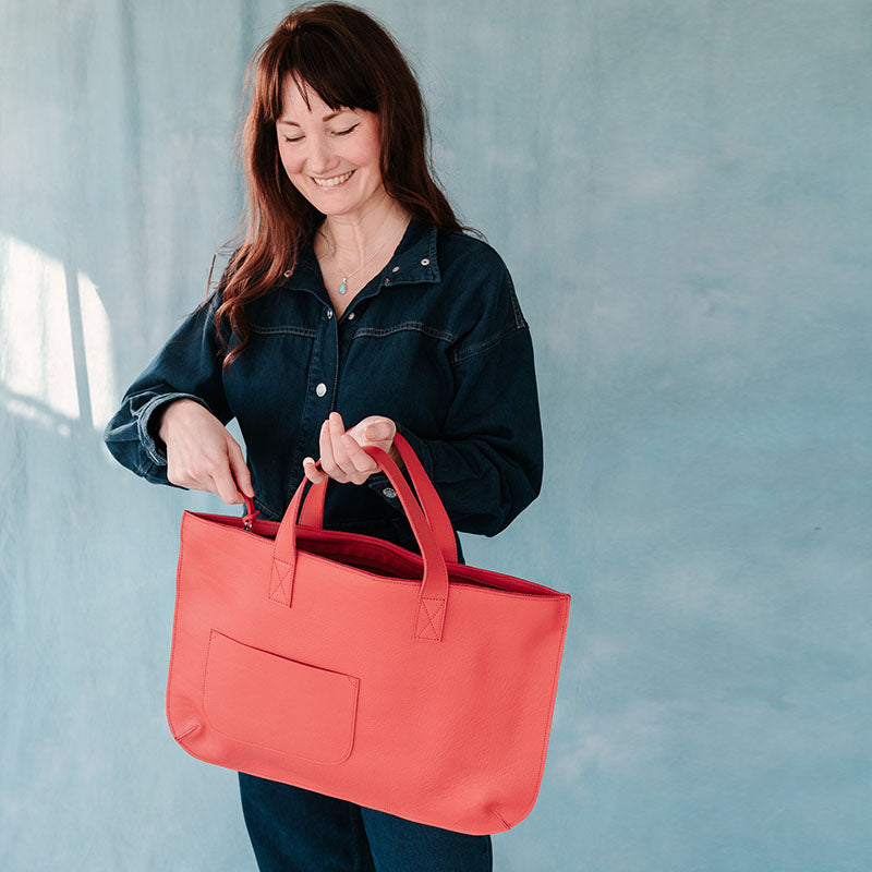 Elephant Joke, Coral